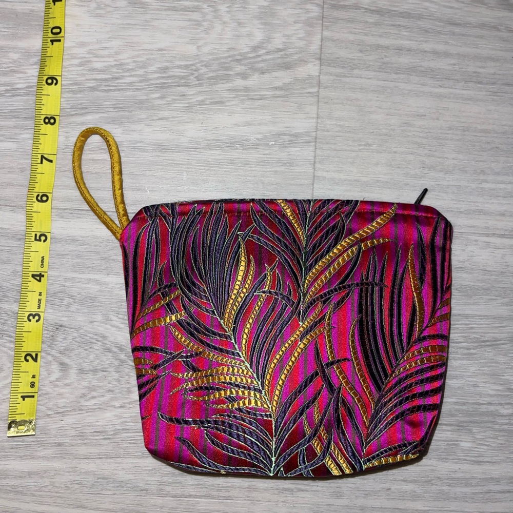 Pink and Gold Leaf Pattern Clutch